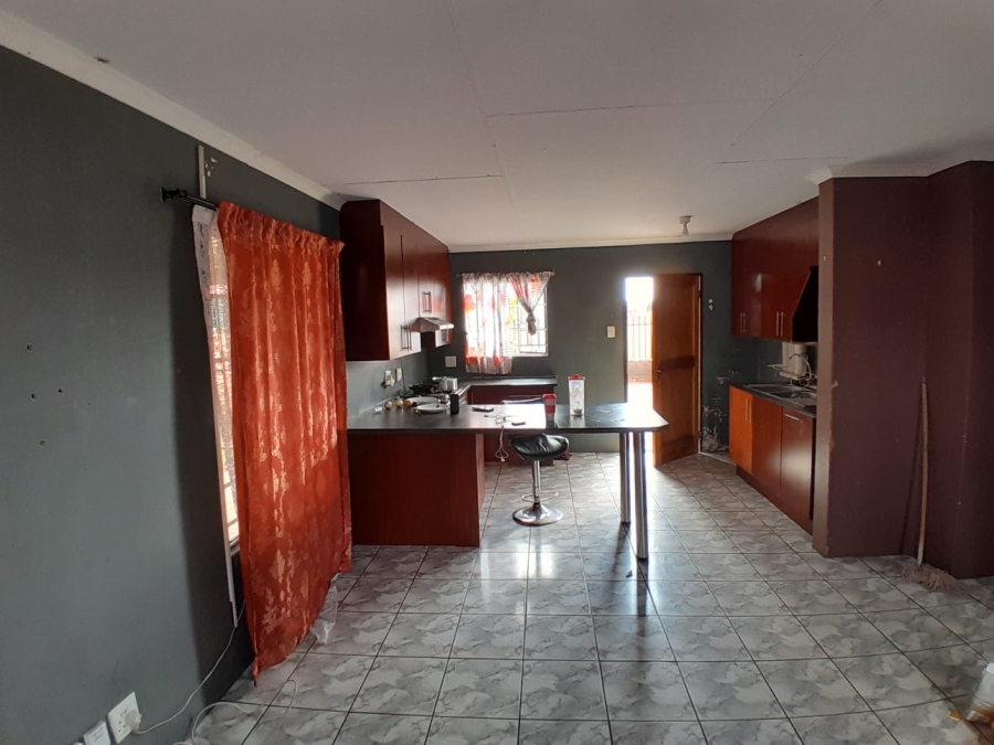 To Let 3 Bedroom Property for Rent in Kathu Northern Cape